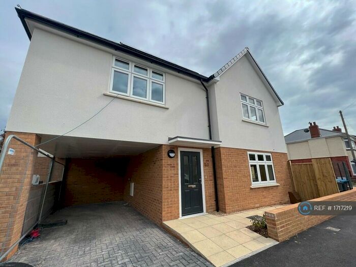 3 Bedroom Semi-Detached House To Rent In Beswick Avenue, Bournemouth, BH10