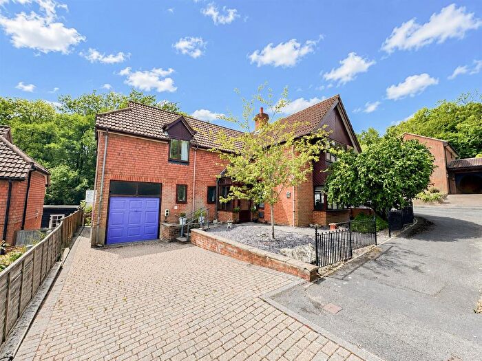 4 Bedroom Detached House For Sale In Beauport Home Farm Close, St. Leonards, TN37