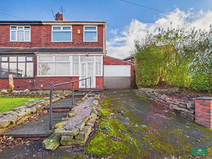 2 Bedroom Semi Detached House For Sale In The Crescent, Shaw, OL2