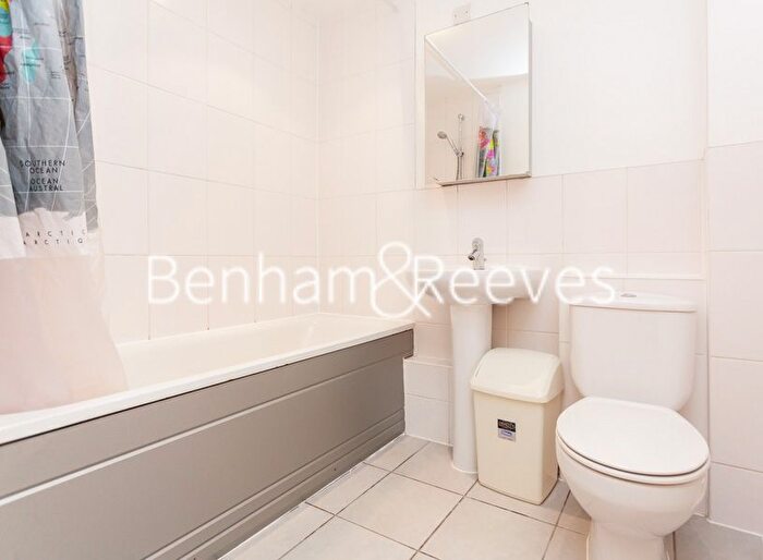 2 Bedroom Flat To Rent In Buckfast Street, Bethnal Green, E2
