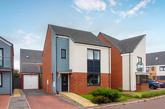 3 Bedroom Detached House For Sale In Greville Gardens, Great Park, NE13