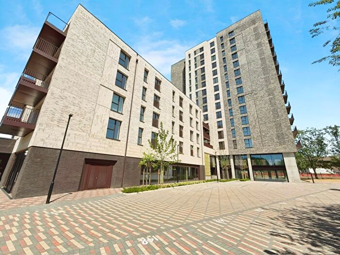 2 Bedroom Flat To Rent In Station Approach, Harlow, CM20