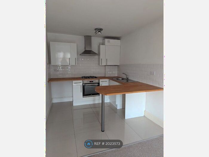 1 Bedroom Flat To Rent In Chapel Park Road, St. Leonards-On-Sea, TN37