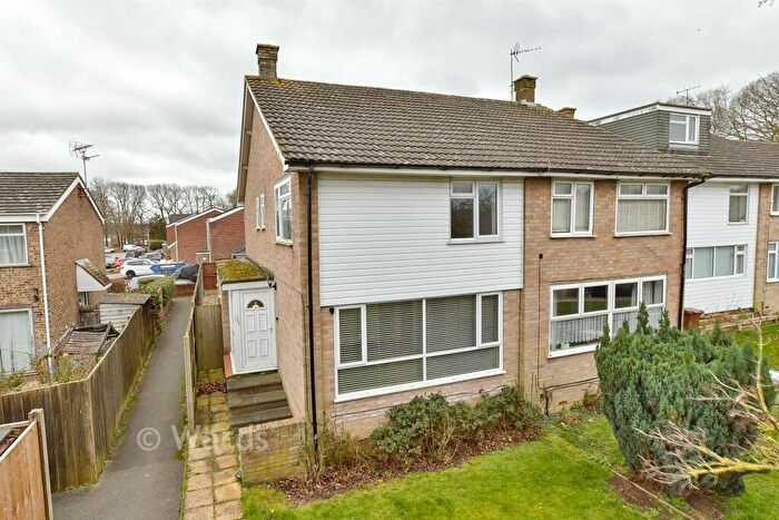 4 Bedroom Semi Detached House For Sale In Mierscourt Road, Rainham, Gillingham, Kent, ME8