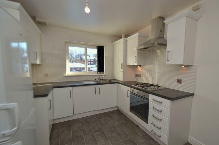 2 Bedroom Flat To Rent In Saracen Street, Speirs Walk, Glasgow, Lanarkshire, G22