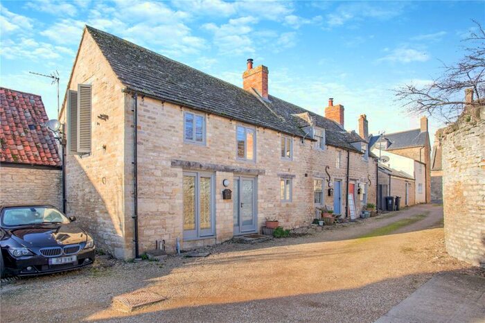 2 Bedroom End Of Terrace House To Rent In Setchells Yard, West Street, Oundle, Peterborough, PE8