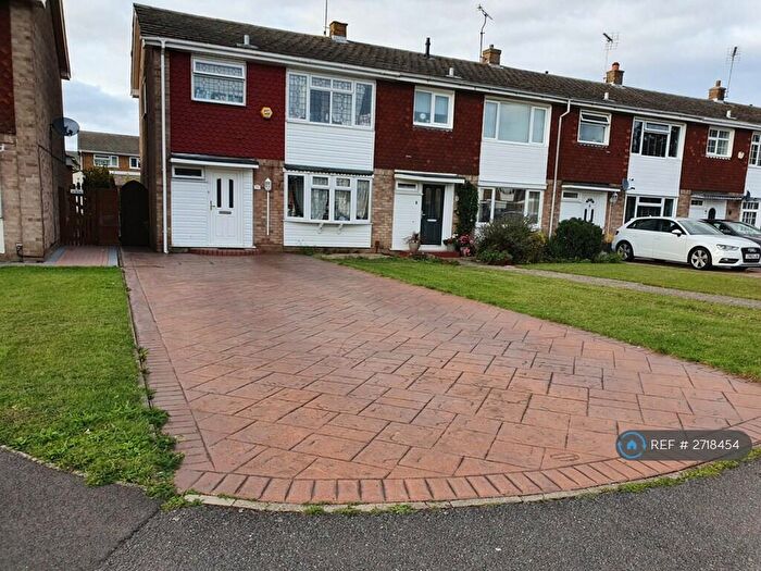 3 Bedroom End Of Terrace House To Rent In Waveney Drive, Chelmsford, CM1