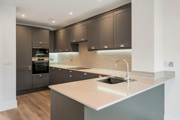 4 Bedroom Terraced House To Rent In Vermont Street, Green Park Village, RG2