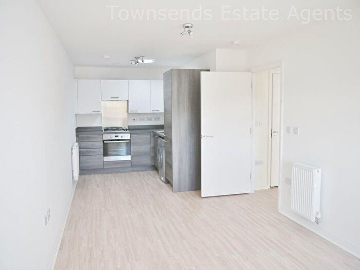 1 Bedroom Flat To Rent In High Street, Northwood, HA6