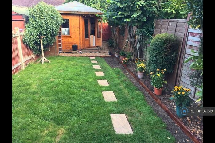 2 Bedroom Terraced House To Rent In Arlington Drive, Carshalton, SM5