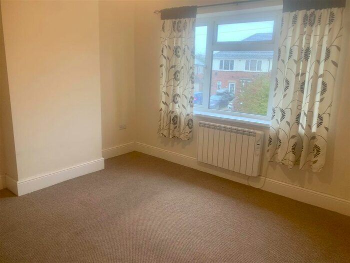 1 Bedroom Property To Rent In Wheatley Avenue, Somercotes, Alfreton, DE55