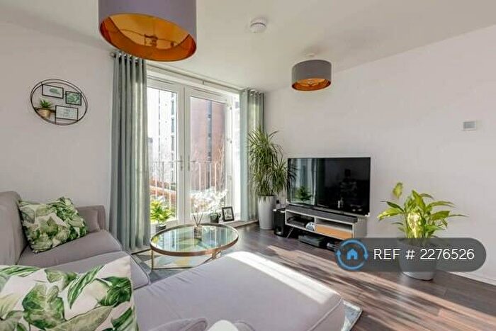 2 Bedroom Flat To Rent In Arneil Place, Edinburgh, EH5