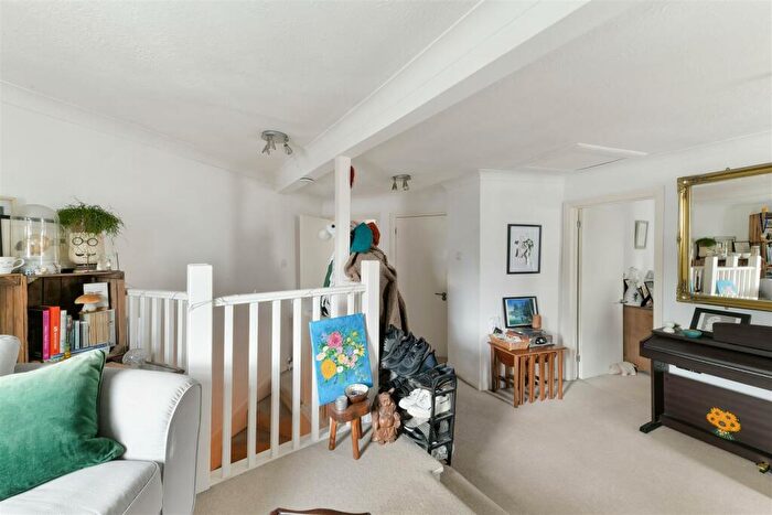 1 Bedroom Flat For Sale In High Street, Ewell, Epsom, KT17