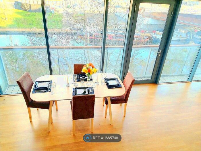 2 Bedroom Flat To Rent In Roach Road, London, E3