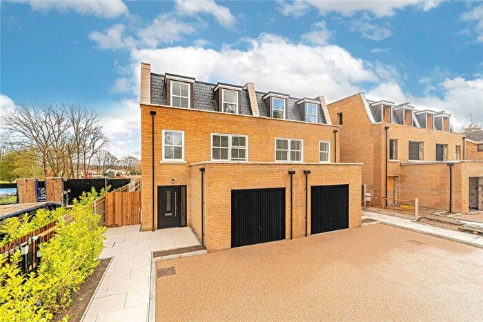 4 Bedroom Semi Detached House To Rent In Larges Lane, Bracknell, Bracknell Forest, Berkshire, RG12