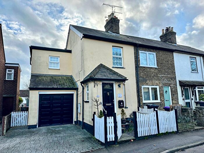3 Bedroom Terraced House For Sale In Cambridge Road, Sawbridgeworth, CM21