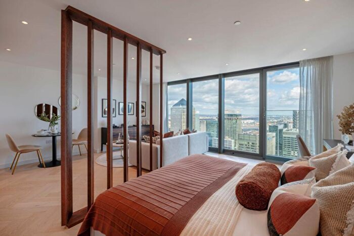 Studio For Sale In Landmark Pinnacle, Tower Hamlets, London, E14