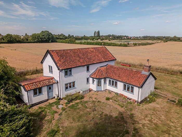 4 Bedroom Detached House For Sale In Chapel Lane, Wortham, IP22