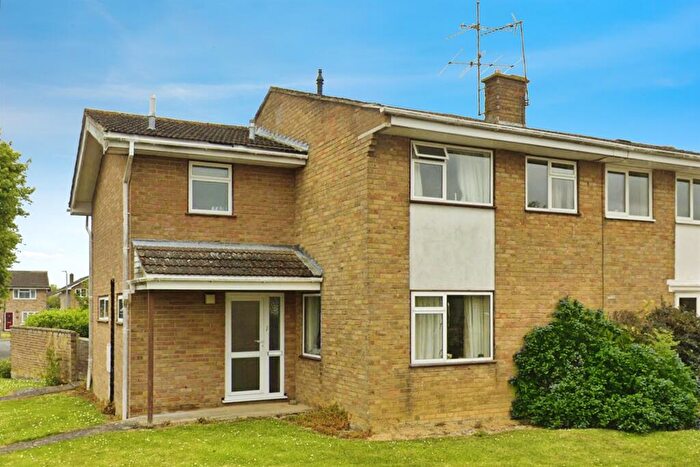 4 Bedroom Semi-Detached House For Sale In Highcroft Close, Yardley Gobion, Towcester, NN12