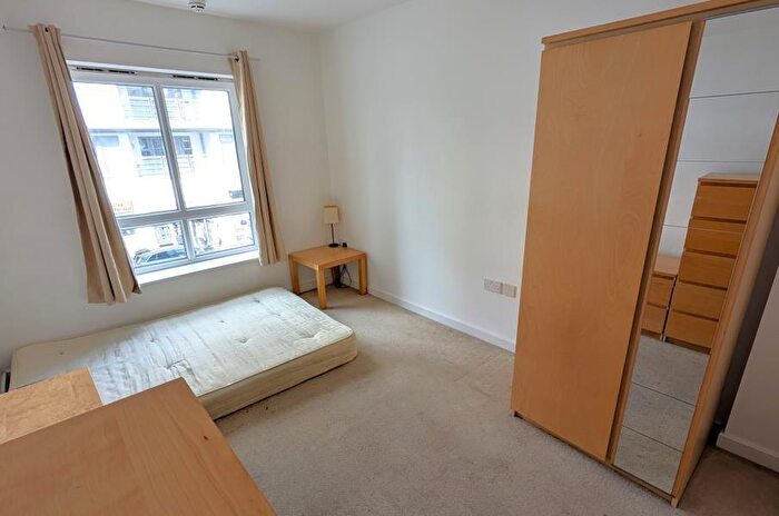 2 Bedroom Apartment To Rent In Woking, Surrey, GU22