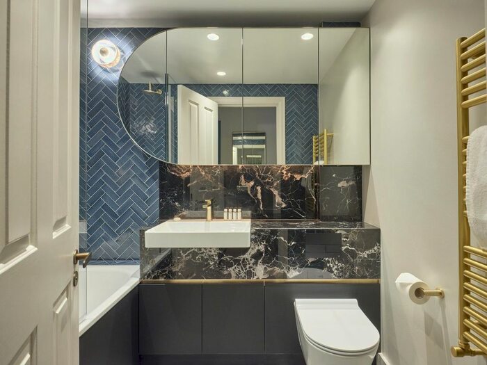 2 Bedroom Flat To Rent In Gilbert Street, London, W1K