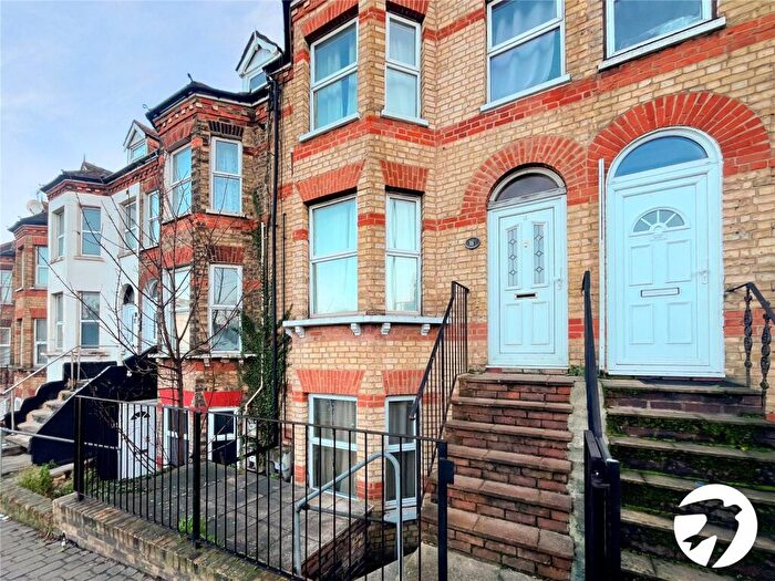 2 Bedroom Duplex To Rent In Maidstone Road, Chatham, Kent, ME4