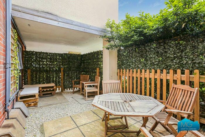 3 Bedroom Apartment To Rent In Tapster Street, High Barnet, Hertfordshire, EN5