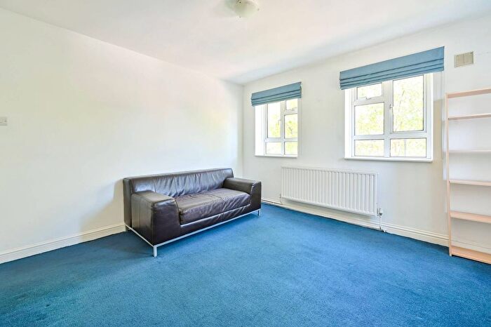 1 Bedroom Flat For Sale In Croxted Road, West Dulwich, London, SE21