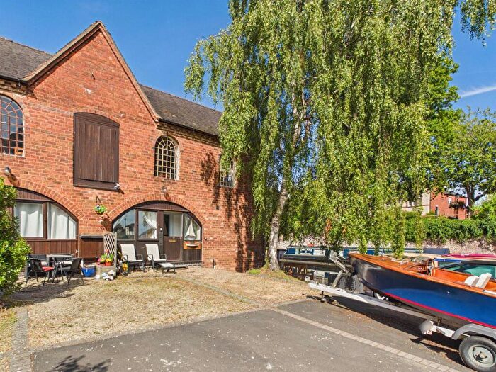 2 Bedroom House For Sale In Parkes Quay, Stourport-On-Severn, DY13