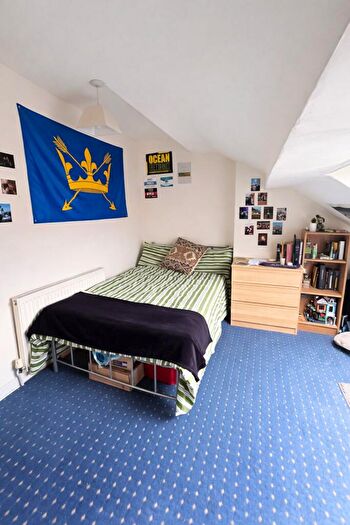 5 Bedroom Semi Detached House To Rent In Teversal Avenue, Nottingham, NG7