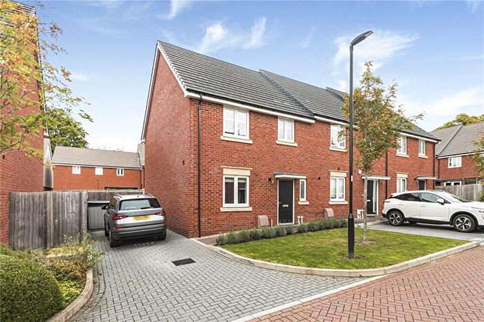 3 Bedroom End Of Terrace House For Sale In Woodfox Way, Haywards Heath, West Sussex, RH16