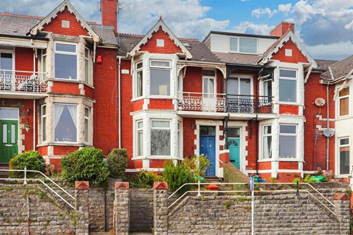 3 Bedroom Terraced House For Sale In Park Avenue, Barry, CF62