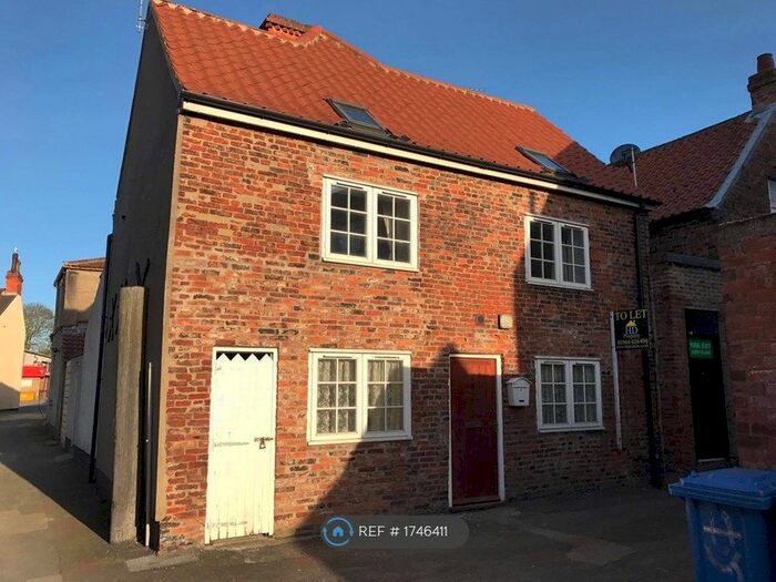 2 Bedroom Semi-Detached House To Rent In Market Place, Patrington, Hull, HU12