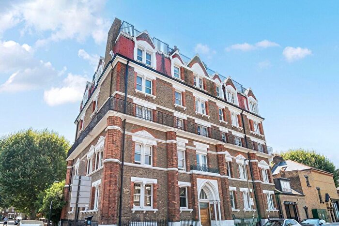 2 Bedroom Flat For Sale In Ashbury Road, London, SW11