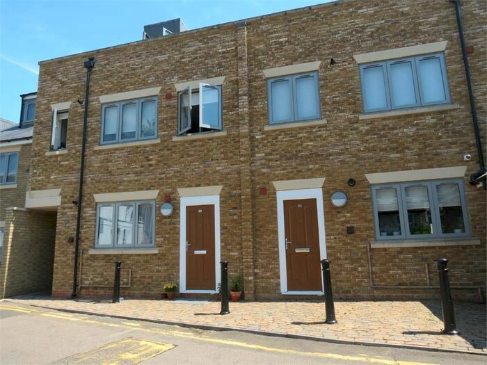 1 Bedroom Maisonette To Rent In Loates Lane, Watford, WD17