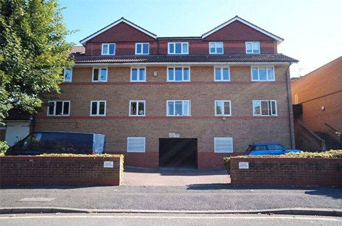 1 Bedroom Flat To Rent In Hunters Lodge, Manor Road, Sidcup, DA15