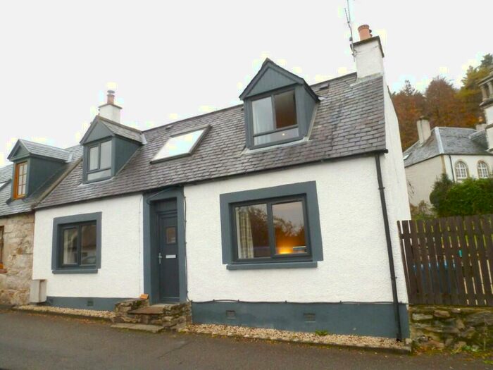 3 Bedroom Semi-Detached House To Rent In Assynt Street, IV16