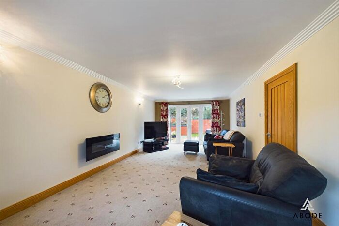 5 Bedroom Detached House For Sale In Scalpcliffe Close, Burton-On-Trent, DE15