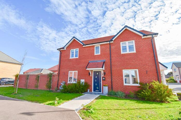 4 Bedroom Detached House For Sale In Lapwing Drive, Upper Caldecote, SG18