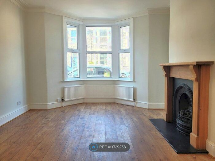 4 Bedroom Terraced House To Rent In Chatsworth Road, Arnos Vale, Bristol, BS4