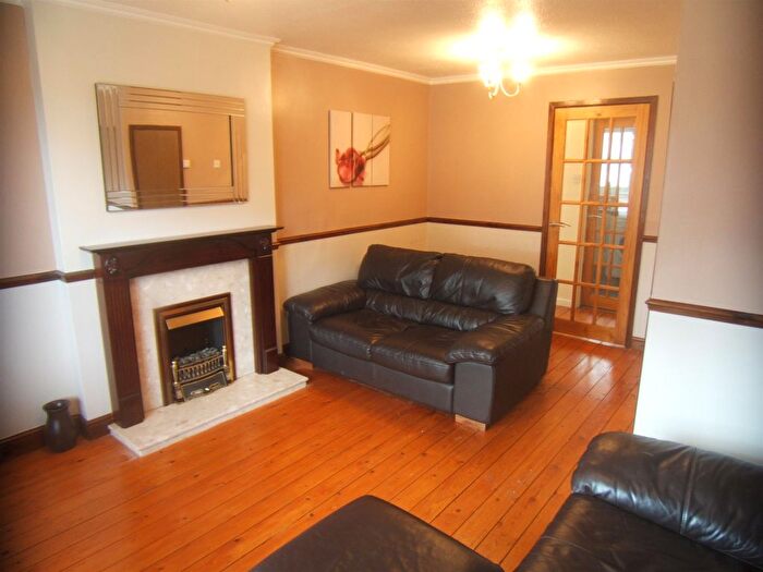 2 Bedroom Property To Rent In Miller Garth, Pontefract, WF7