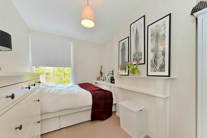1 Bedroom Flat To Rent In Blenheim Crescent, Notting Hill, W11