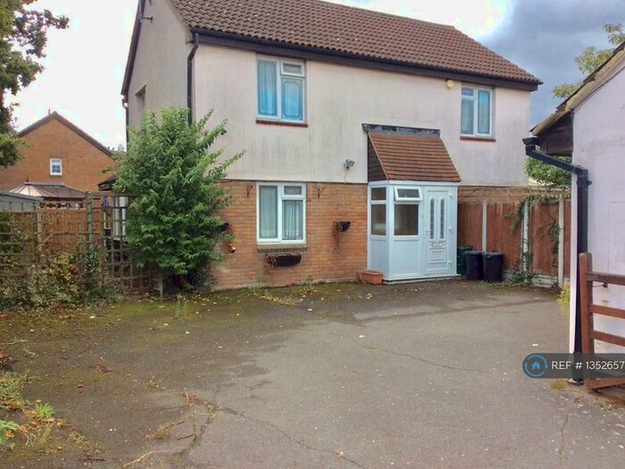 4 Bedroom Detached House To Rent In Barlows Reach, Chelmsford, CM2