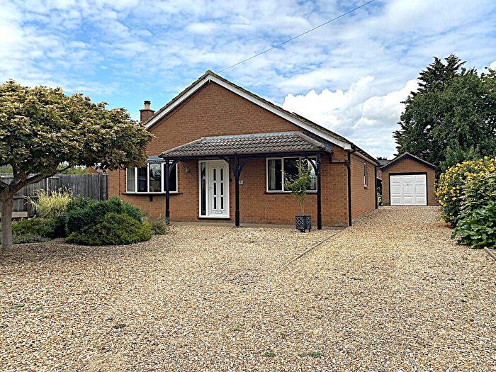 3 Bedroom Detached Bungalow For Sale In Pipwell Gate, Moulton Seas End, PE12