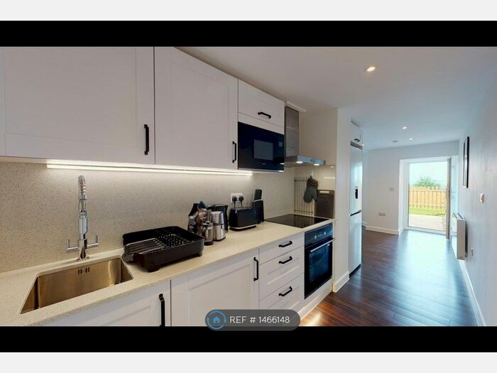 1 Bedroom Flat To Rent In Brynderwen Road, Newport, NP19