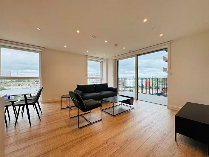 2 Bedroom Flat To Rent In Beresford Avenue, Wembley, HA0