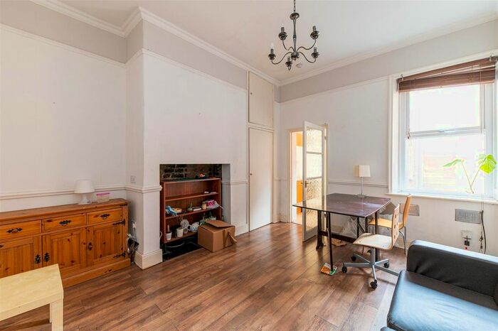 2 Bedroom Flat To Rent In Sandyford Road, Sandyford, Newcastle Upon Tyne, NE2