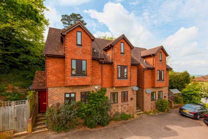 3 Bedroom Town House To Rent In St. Johns Hill, Sevenoaks, TN13