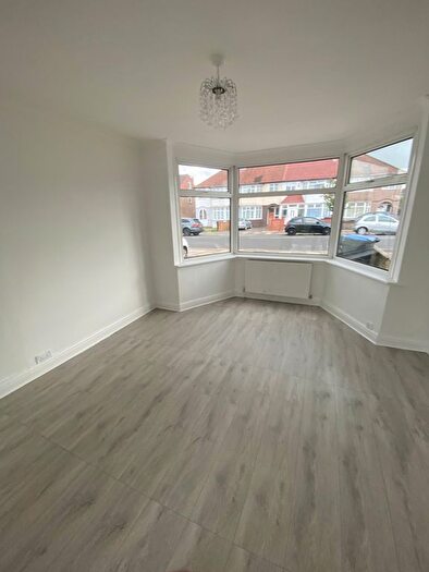 3 Bedroom Terraced House To Rent In Galliard Road, London, N9