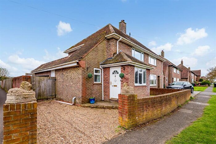 2 Bedroom House For Sale In Orchard Side, Hunston, PO20